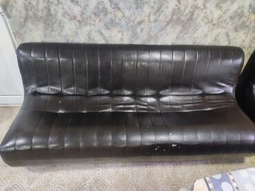 черный кожанный диван: Түз диван, түсү - Кара, Колдонулган