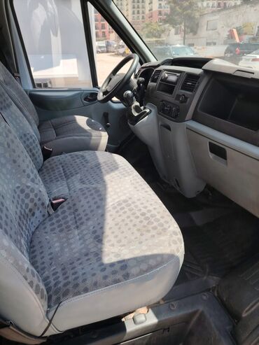 Ford: Ford Transit: 2.2 l | 2006 il 195000 km Van body type — 9