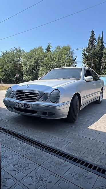 Mercedes-Benz E-Class: 3.2 l | Sedan