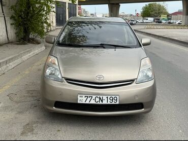 lada qapi: Toyota Prius (2-ci nəsil) hibrid hetçbek Xüsusiyyətlər: - Kuzov