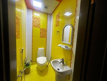 Uzunmüddətli kirayə mənzillər: 3 mkr dairəsində,14 mərtəbəli binanın 9-cu mərtəbəsində, 3 otaqlı — 6