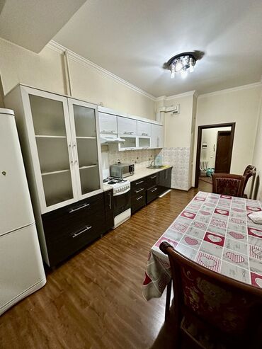 Продажа квартир: 2 комнаты, 70 м², Элитка, 2 этаж, Косметический ремонт