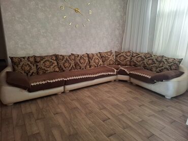 Sifarişlə dolablar: Künc divan, İşlənmiş, Açılan