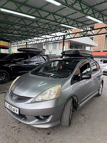 Honda Fit: 2009 г., 1.5 л, Автомат, Бензин, Хэтчбэк at lalafo.kg Honda Fit: 2009 г., 1.5 л, Автомат, Бензин, Хэтчбэк