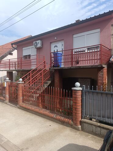 Prodaja stanova: 4 sobe, 100 kv. m, 1 sprat — 8