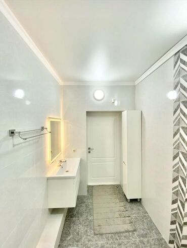 продаю дом город кант село дмитриевка: Үй, 250 кв. м, 7 бөлмө, Дизайнердик оңдоо