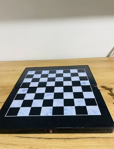 сколько стоят шахматы: Шахматы