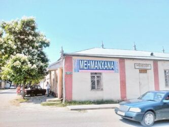 аренда помещения для кафе: Qubanın mərkəzində fətəli xan prospekti/ arif hüseyinzadə 15 ünvanında