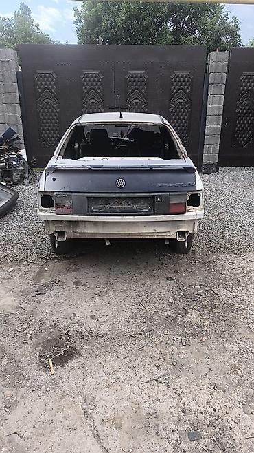 Автозапчасти: Кузов Volkswagen Passat B3 (седан), частично разобран для — 2