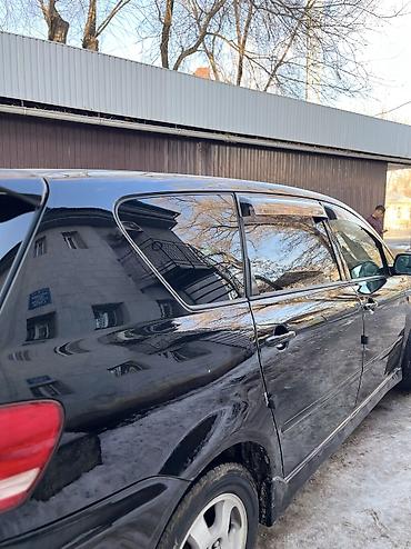 Toyota: Toyota Ipsum: 2002 г., 2.4 л, Автомат, Газ, Минивэн — 4