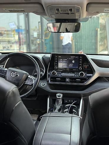 Toyota Highlander: 2021 г., 3.5 л, Автомат, Бензин, Кроссовер