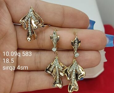 Zərgərlik dəstləri: Dəstə daxildir: Sırğa, Sarı qızıl, 585 Əyar -da lalafo.az — 27 Zərgərlik dəstləri: Dəstə daxildir: Sırğa, Sarı qızıl, 585 Əyar — 27