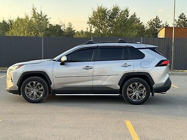 range rover 2012: Toyota RAV4: 2022 г., 2.5 л, Вариатор, Гибрид, Кроссовер — 2