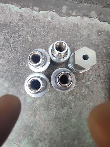 Təkər üçün təhlükəsizlik boltları (kilidli bijilər) dəsti - Material