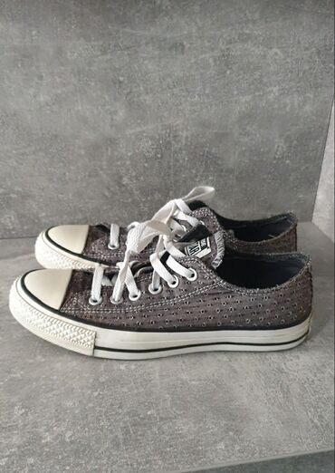 crvene patike: Converse, 37.5, bоја - Siva na lalafo.rs crvene patike: Converse, 37.5, bоја - Siva