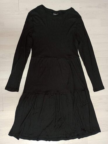 Ženska odeća: L (EU 40), bоја - Crna, Drugi stil, Dugih rukava