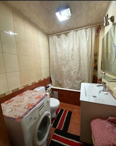 полдома бишкек продажа: 1 бөлмө, 35 кв. м, Жеке план, 1 кабат, Эски ремонт
