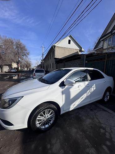 BYD: BYD E5: 2019 г., Робот, Электромобиль, Седан — 4