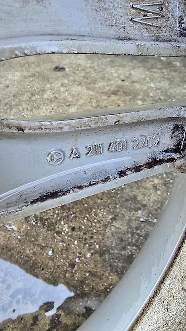 r18 резина: Комплект оригинальных дисков Mercedes-Benz AMG с шинами - Количество — 3