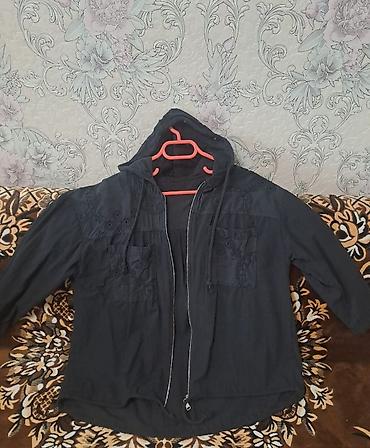 uzun bot: Qadın üçün qara rəngli yüngül kapüşonlu kofta/kurtka. - Material — 1