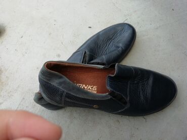 мужска обувь: Кожаные
Изготовлено в России,Новые.40.41 размер