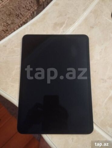 Kompüter, noutbuk və planşetlər: İpad 11 pro m4 256 yaddas hecbir prablemi yoxdu