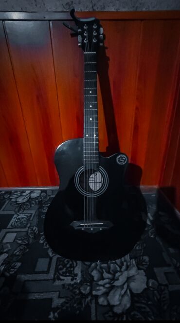 гитара купить в бишкеке: Гитара 38- размер Купил за 3800. Цена 1999 Торг эсть + Одну