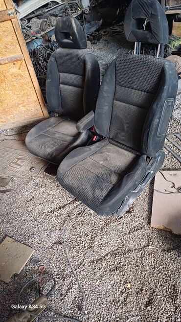 отдых на иссык куле: Алдыңкы орундук, Велюр, Honda 2005 г., Колдонулган, Оригинал, Жапония