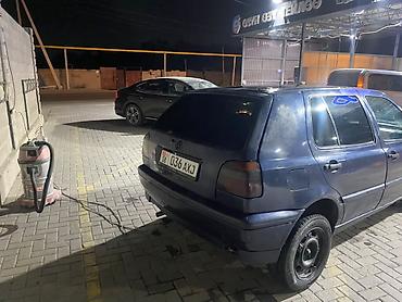 обмен на машина: Volkswagen Golf: 1993 г., Хэтчбэк — 5