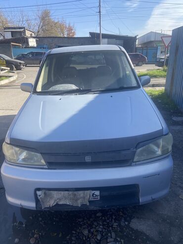 трактор 40 т: Nissan Cube: 2001 г., 1.3 л, Автомат, Бензин, Купе