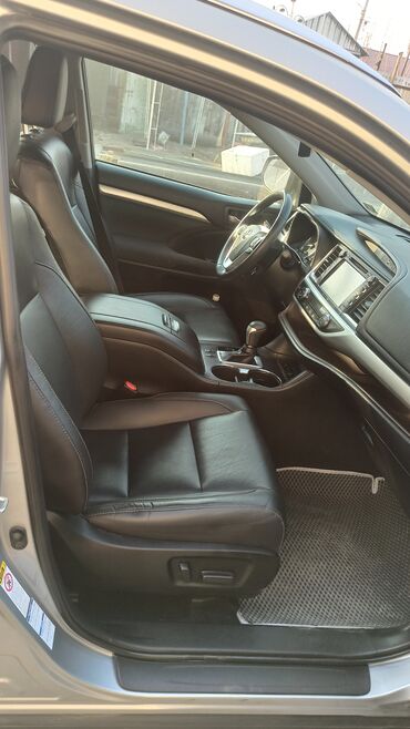 Toyota: Toyota Highlander: 2018 г., Бензин, Кроссовер — 8