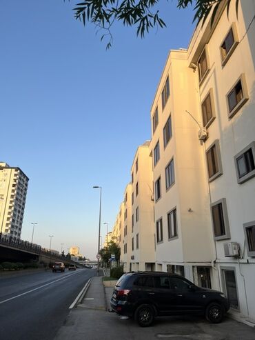 savalan yaşayış massivi: Bakı, 7-ci mikrorayon, 1 otaqlı, Köhnə tikili, m. Azadlıq Prospekti, 35 kv. m