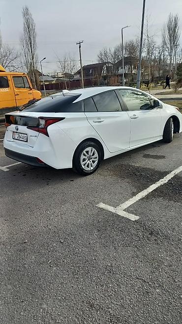 2025: Toyota Prius: 2020 г., 1.8 л, Робот, Гибрид, Седан — 4