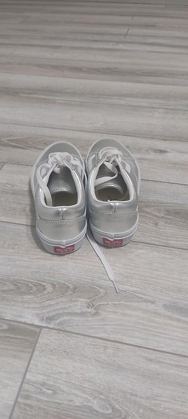 кеды новые: Кроссовки, 39, Vans, Новый, цвет - Серебристый, Самовывоз, Платная доставка — 3