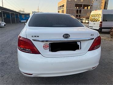 byd e1: BYD : 2019 г., Автомат, Электромобиль, Седан — 1