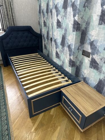 matras tek neferlik: İşlənmiş, Təknəfərlik çarpayı, Bazasız, Matras ilə, Siyirməsiz