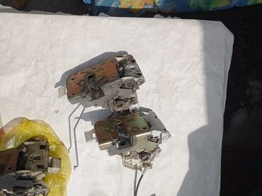 Другие аксессуары: Форд Фокус 1. поддон от Сплит порт 2 л. Блок АБС. Смотрите фотки 30 — 11