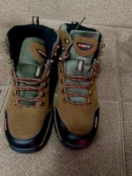 весенние мужские ботинки: Kişi Ayaqqabısı satılır. Hədiyyə gəlib. Razmer uyğun olmadığı üçün