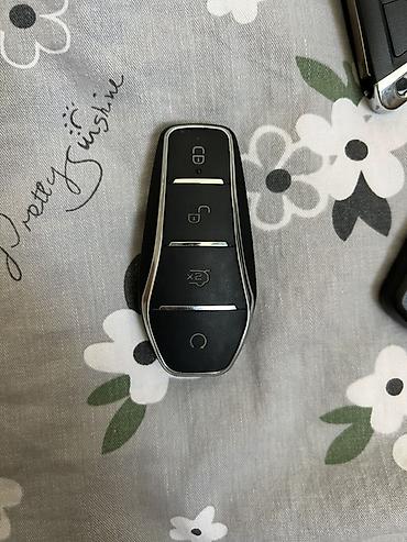 бмв 528i: Смарт-ключ (брелок) для автомобиля. BYD

Новый — 1