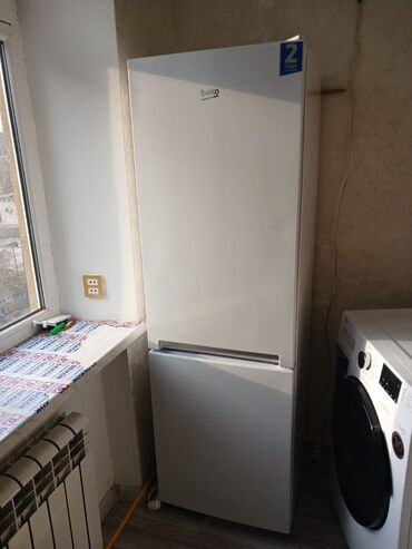 Yeni 2 qapılı Beko Soyuducu Satılır, rəng - Ağ, Dispenserli