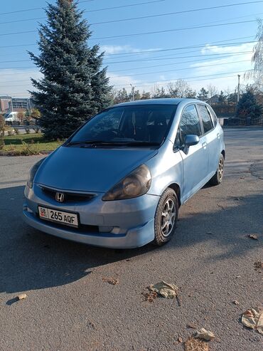 машина истеп: Honda Fit: 2002 г., 1.3 л, Вариатор, Бензин, Хетчбек