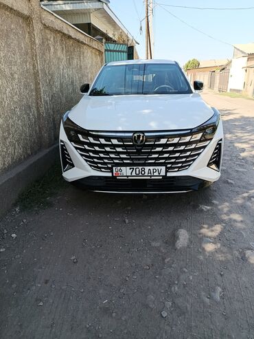 мерс автомобиль: Changan Uni-T: 2024 г., 1.5 л, Автомат, Бензин, Кроссовер