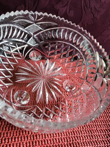 Činije: Cinija nova kristal,rucni rad sa tri stope 70te. Cinija kristal,led na lalafo.rs — 11 Činije: Cinija nova kristal,rucni rad sa tri stope 70te. Cinija kristal,led — 11