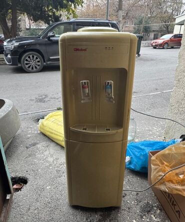 geepas sok ceken: Dispenser Nobel, Döşəməüstü, Su isitmə ilə