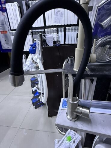 газовая ключ: Кухонный смеситель с гибким изливом - Тип: однорычажный смеситель для