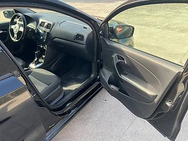 машина для пола: Volkswagen Polo: 2012 г., Бензин, Седан — 8