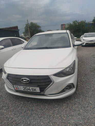 купить бу электромобиль из китая: Hyundai : 2020 г., 1.6 л, Механика, Бензин, Седан