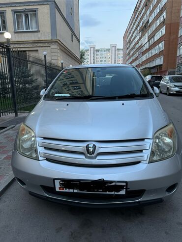 тайота хетчбек: Toyota ist: 2003 г., 1.3 л, Автомат, Бензин, Хэтчбэк