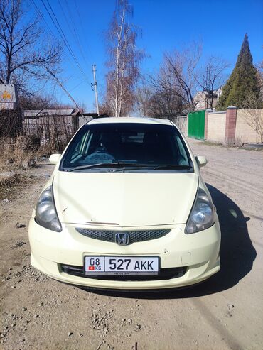 Honda: Honda Fit: 2002 г., 1.3 л, Автомат, Бензин, Хэтчбэк