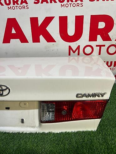 xv20: Крышка багажника Toyota, Б/у, Оригинал — 3